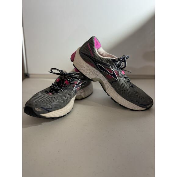 Brooks Ravenna 5 Gray And Pink Women’s Running Shoes Size 10. - Picture 1 of 8